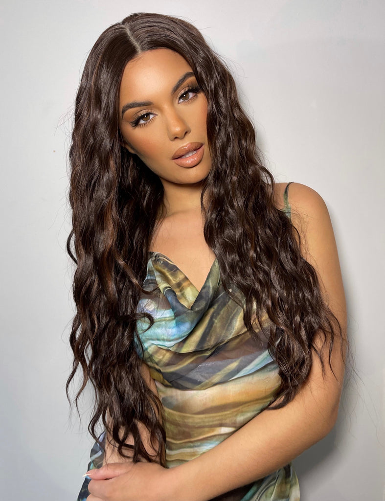 KIMBERLEE ANNE 18-20” WAVY MIXED TONE BRUNETTE LACE FRONT WIG